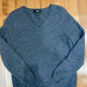Charter Club Luxury 100% Cashmere V-Neck sweater in gray size L